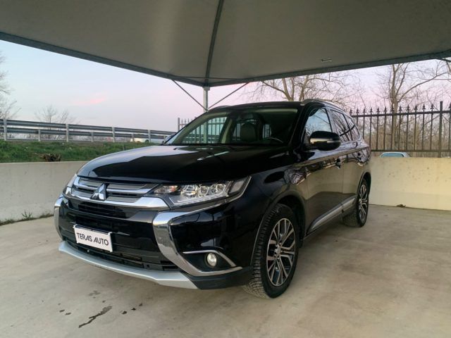 Mitsubishi MITSUBISHI Outlander 2.2 DI-D 4WD Instyle 7p. GA