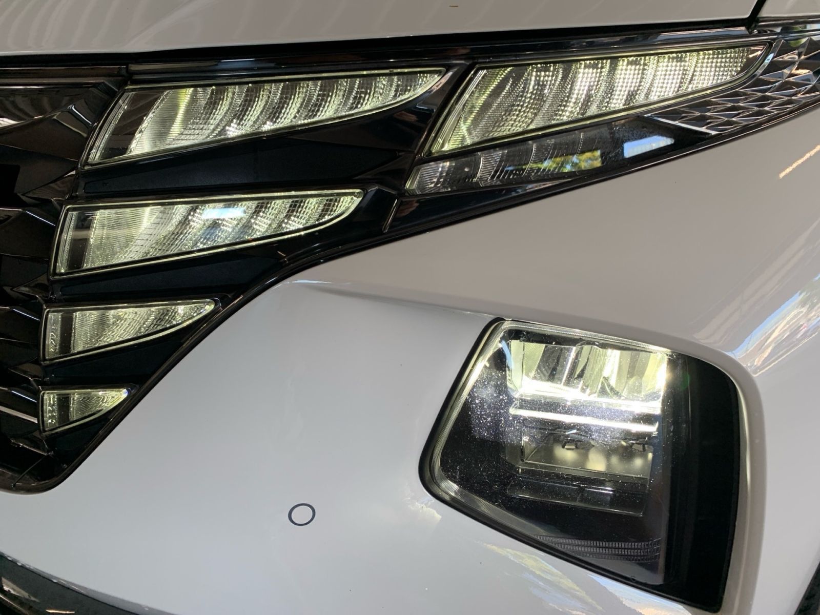 Fahrzeugabbildung Hyundai TUCSON 1.6 T-GDI Trend Plug-In Hybrid 4WD LED