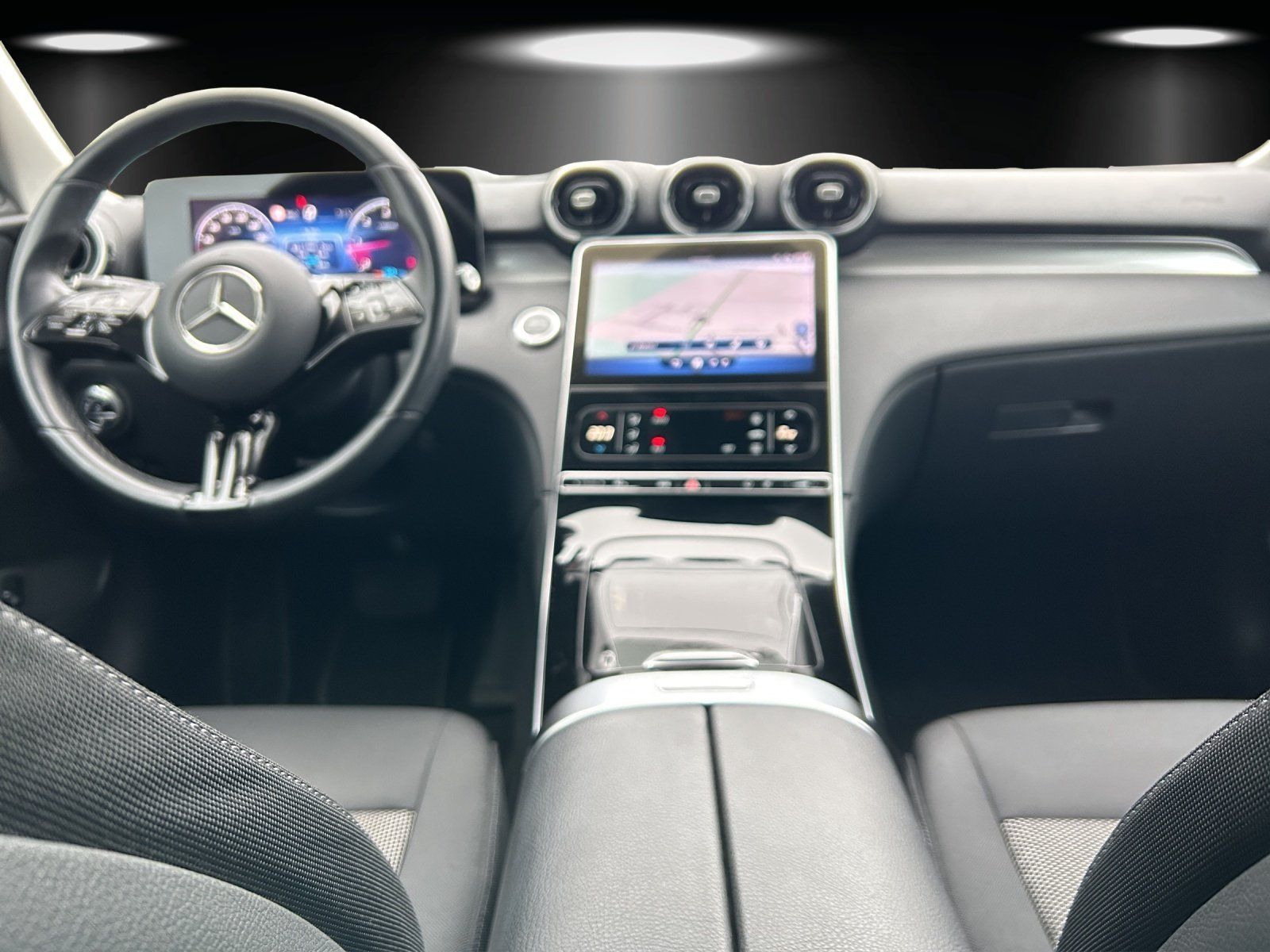 Fahrzeugabbildung Mercedes-Benz C300d T DISTRO Business LED el.Heckkl DAB Kamera