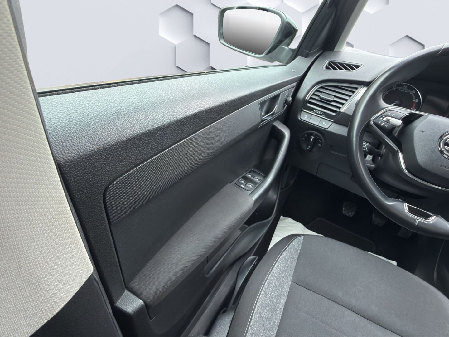 Fabia 1.0 TSI Drive PanoDach PDC ACC Rückfahrkam