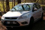 Ford Focus 1.6, mit Tüv, Service neu,per... - Ford Focus aus 2009: Se