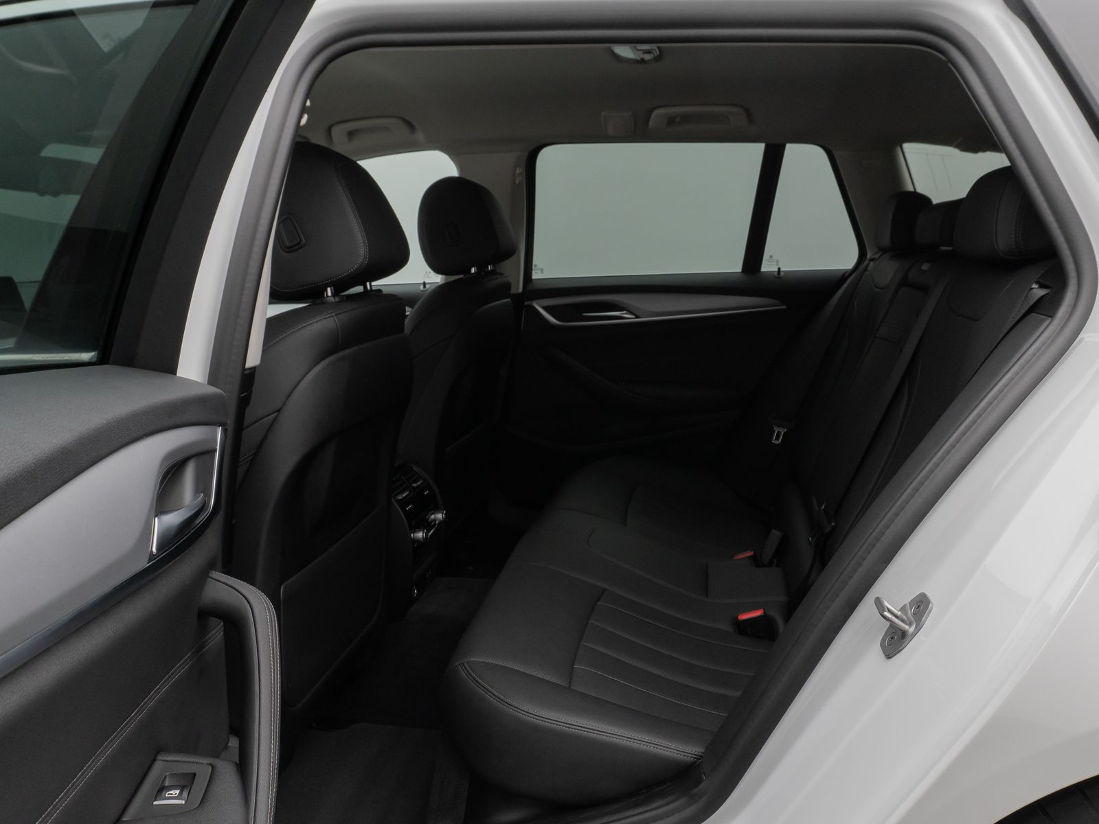 Fahrzeugabbildung BMW 520d Kamera DAB CockPitPlus Alarm Sport LED