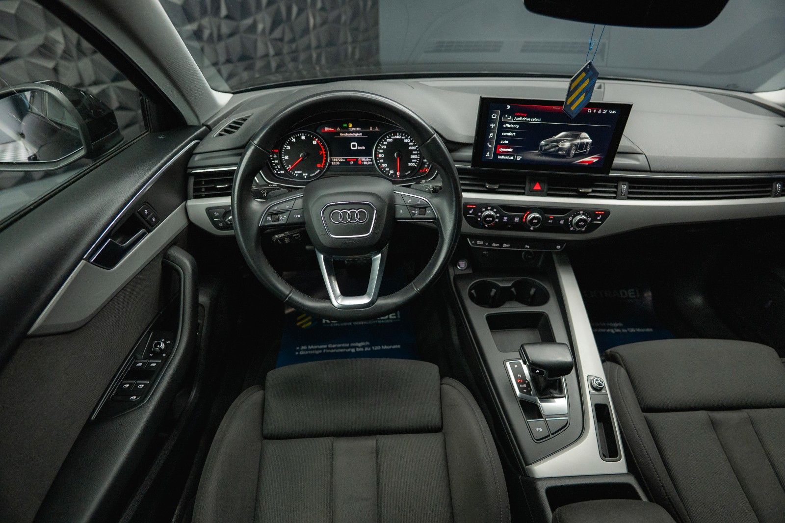 Fahrzeugabbildung Audi A4 Lim. 40 TFSI advanced Sport *DAB*LED*ACC*