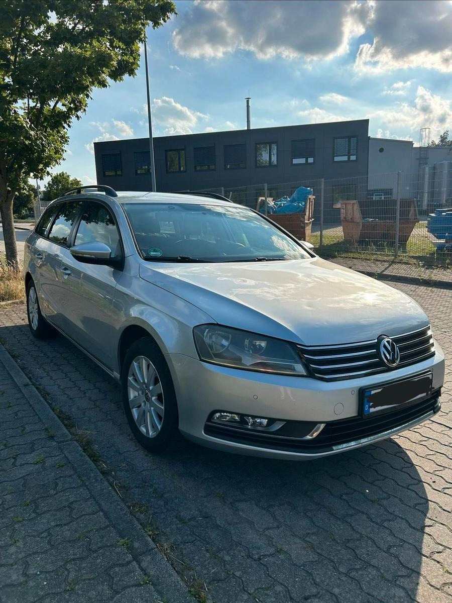 Volkswagen Passat 2011 — photo 6