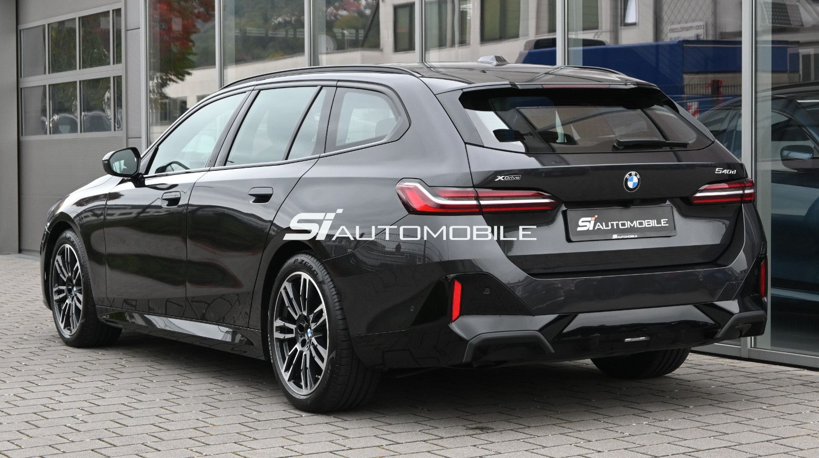 Fahrzeugabbildung BMW 540d xDrive Touring M-Sport °PANO°ICONIC°STANDHZ