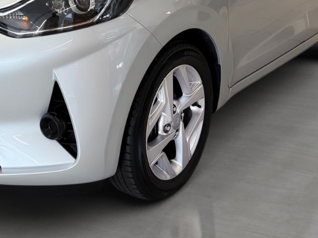 Fahrzeugabbildung Hyundai i10 Edition 30 Apple CarPlay Android Auto DAB SH