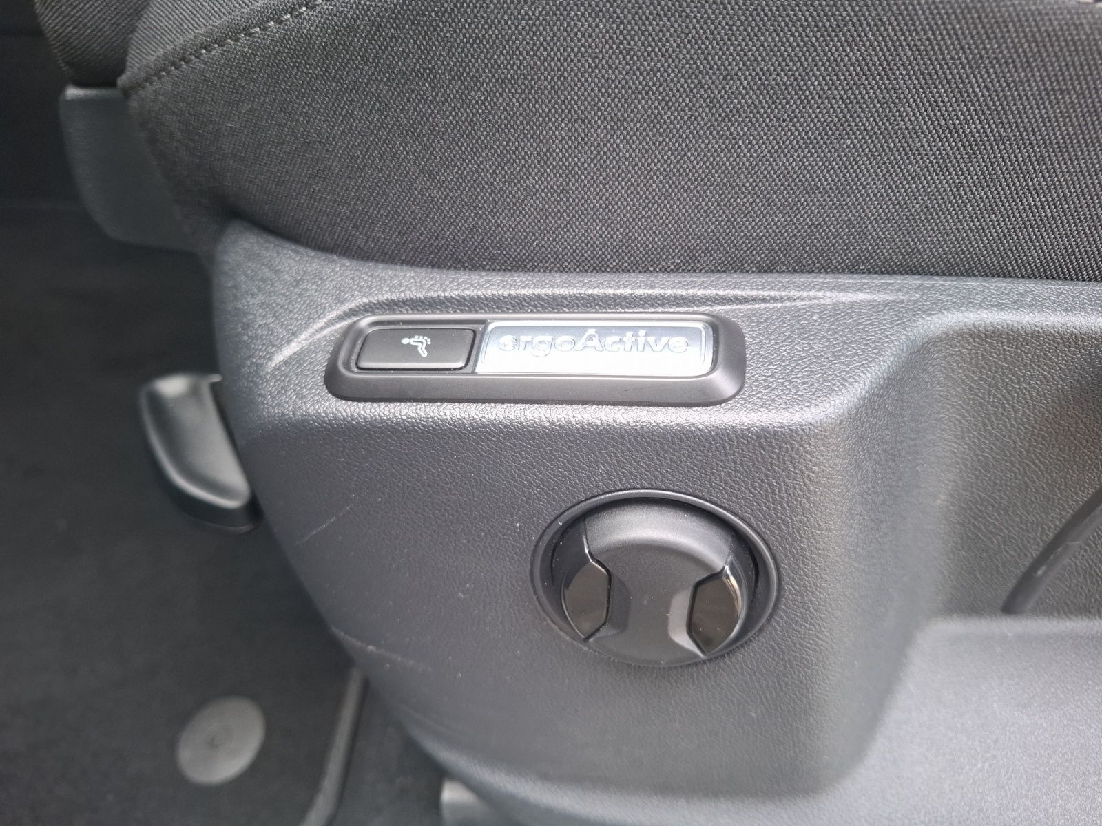 Fahrzeugabbildung Volkswagen Tiguan Allspace TDI Elegance DSG 4M Matrix AHK N