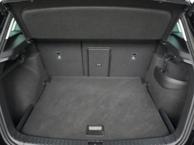 Karoq STYLE TDI DSG+AHK+NAVI+SITZ-/LENKRADHEIZUN