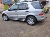 Mercedes-Benz Mercedes 320 ml - Mercedes-Benz S 320 aus 2001