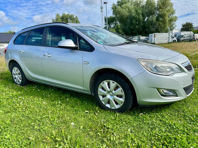 Opel Astra J Sports Tourer Design Edition — Bild 2
