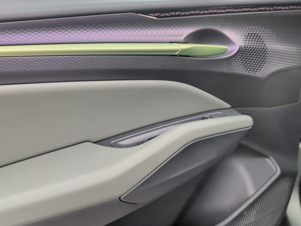 Cupra Raval 52 kwh VZ Edition Extreme DCC MATT*PANO*MA