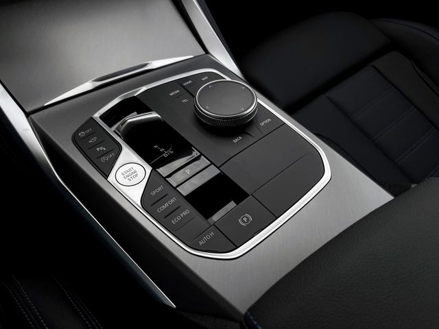 Foto Nummer 10: BMW 240i xDrive
