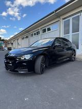 BMW 330i xDrive  - BMW 330 mit Benzin-Antrieb: Limousine, 330i