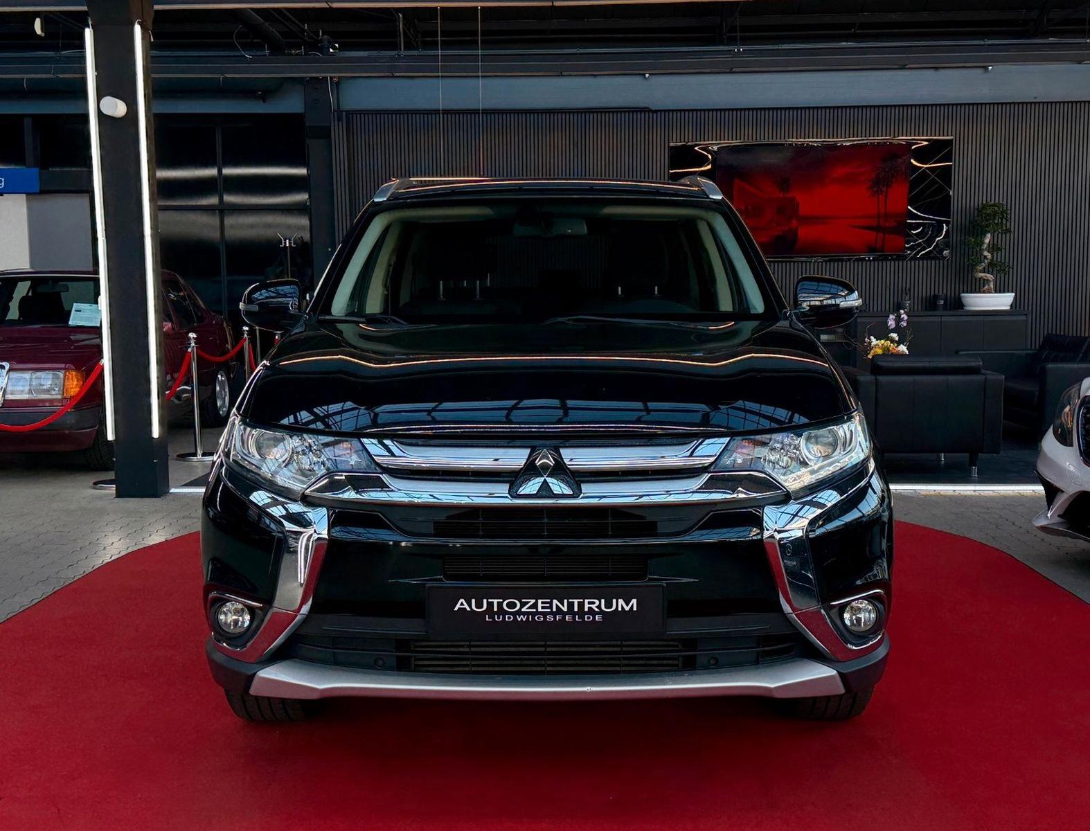 Mitsubishi Outlander Plus 2,2DI-D LED/TEMP/KAM/SHZ/