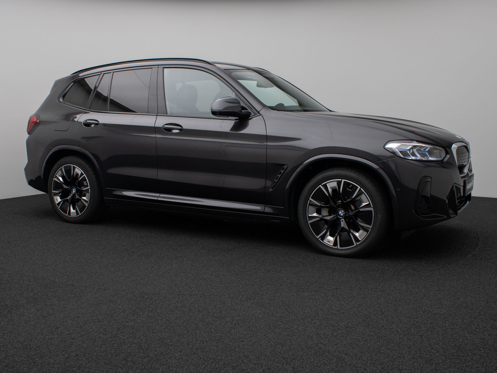 Fahrzeugabbildung BMW iX3 Impressive M Sport Pano 360°Laser HUD H/K