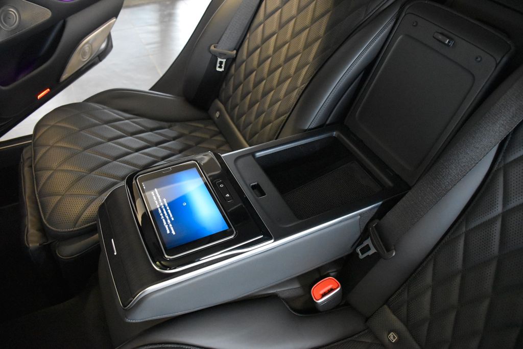 MERCEDES-BENZ S-Class 2022