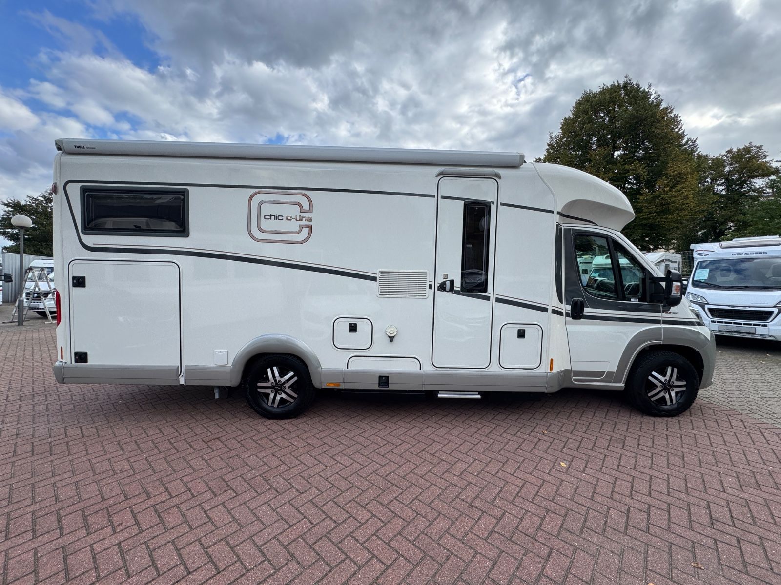 Fahrzeugabbildung Carthago CHIC C-LINE T 4.9 LE 9GT AUTOMATIK DUCATO MAXI