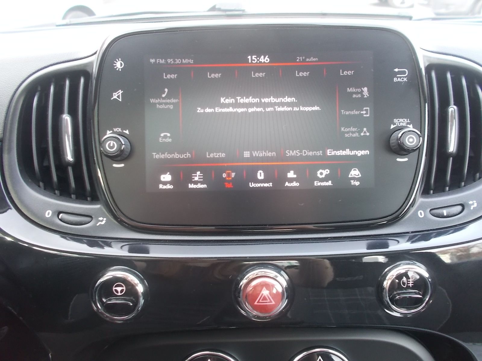 Fahrzeugabbildung Fiat 500 Lounge 1.2 8V