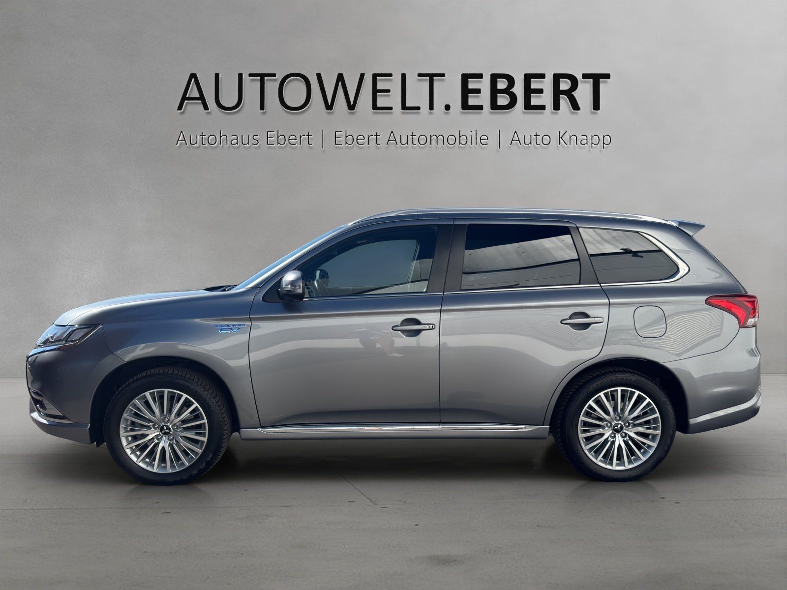 Fahrzeugabbildung Mitsubishi Outlander 2.4 PHEV Plug-in Hybrid Top 4WD/VOLL/