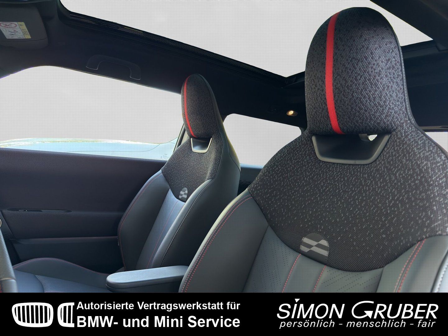 Fahrzeugabbildung MINI Cooper SE John CooperWorks Panorama HUD Ambiente