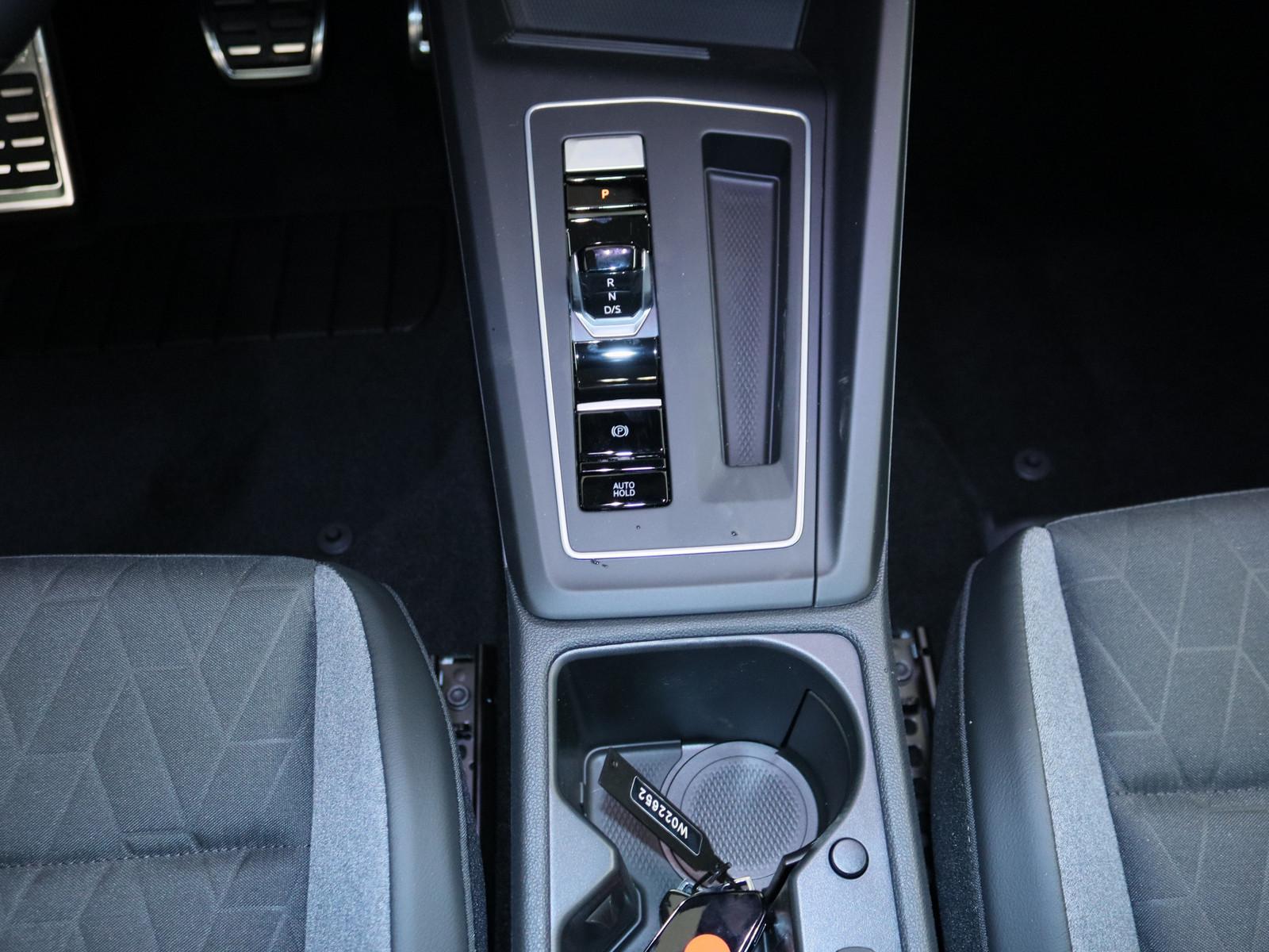 Volkswagen Golf VIII 1.5 eTSI Energy ACC NAVI KAMERA SHZ, миниатюра 11