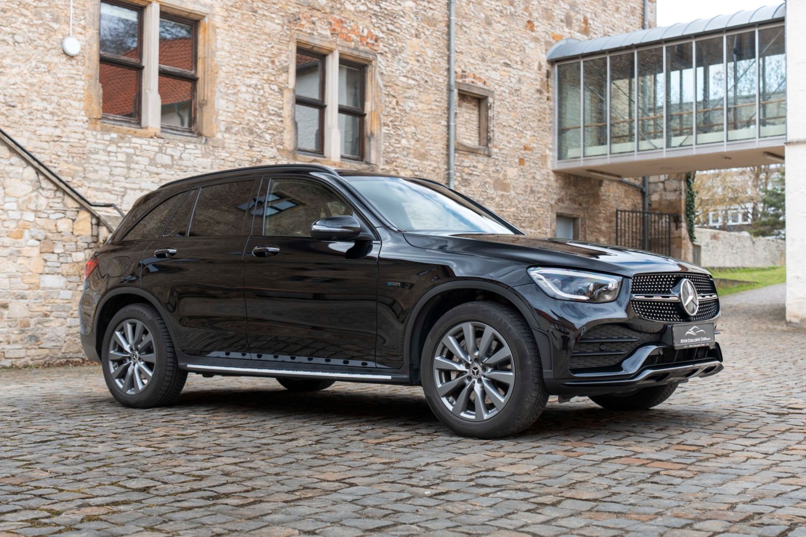 Fahrzeugabbildung Mercedes-Benz GLC 300d e 4Matic AMG BURMESTER 360° PANO M+S