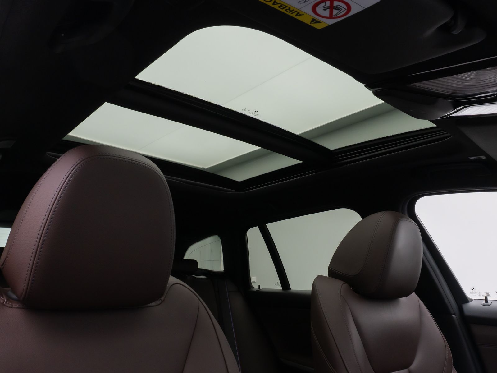 Fahrzeugabbildung BMW 320d M Sport Panorama Laser Kamera DAB HiFi 19"