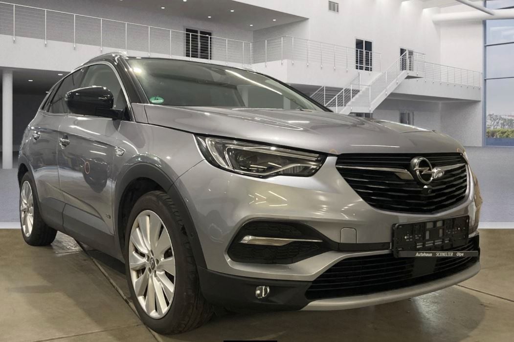 Fahrzeugabbildung Opel Grandland (X) 1.6 HYBRID 4X4 ULTIM. NAVI/360°/SH