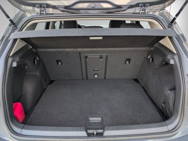 Golf VIII 2.0 TDI DSG PANO+KAMERA+IQ.LIGHT+NAVI+