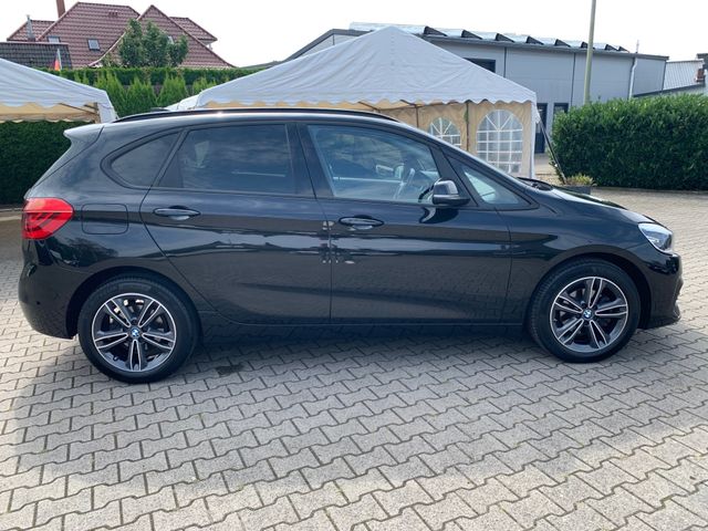 Fahrzeugabbildung BMW 218i Active Tourer Sport Line+LED+HiFi+Leder+DAB