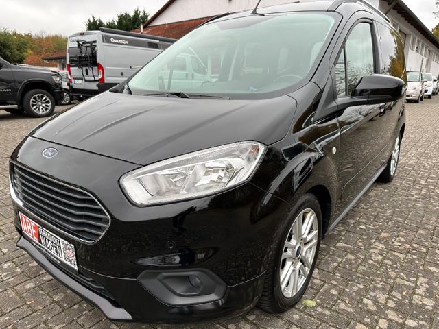 Ford Tourneo Courier 1.5 TDCI Titanium Navi Kamera