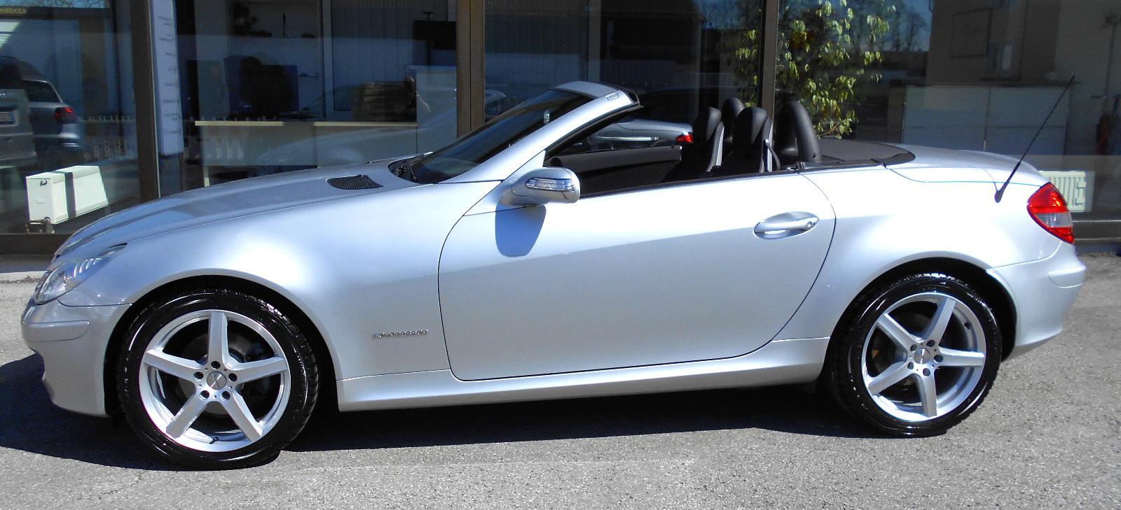 Mercedes-Benz SLK 200 Kompressor*NAVI*XENON*AIRSCARF*LEDER*17*