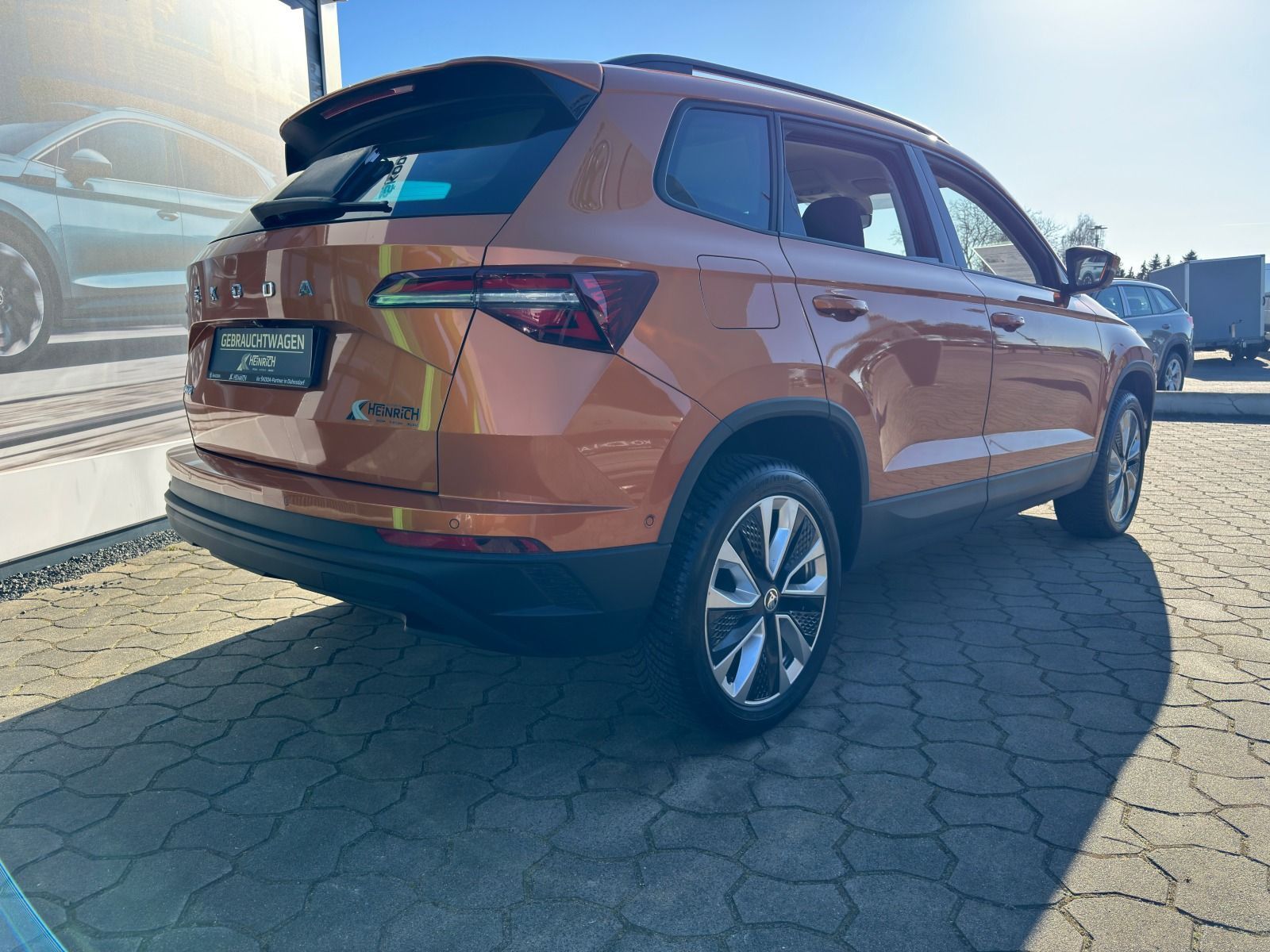Fahrzeugabbildung SKODA Karoq Style 1.5 TSI DSG*360°Cam*Matrix*Allwetter
