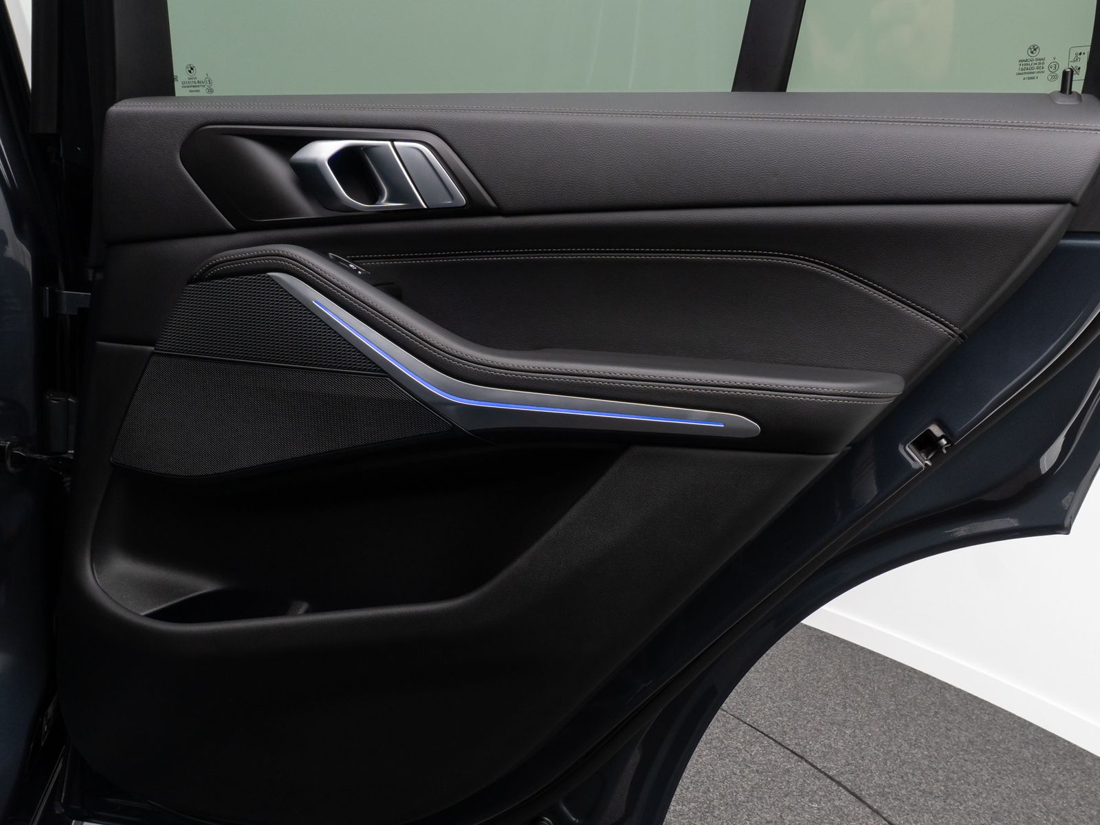 Fahrzeugabbildung BMW X5 xD30d M Sport HUD DAB DisplayKey HiFi 22Zoll