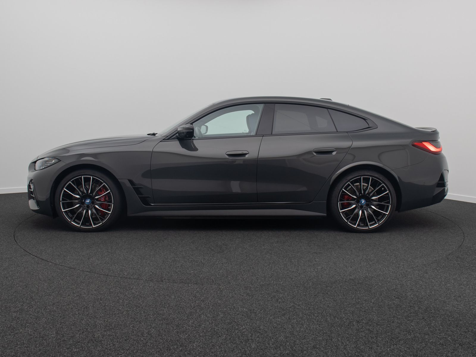 Fahrzeugabbildung BMW i4 M50 GC H/K 360°DAB HUD 20Zoll Individual Voll