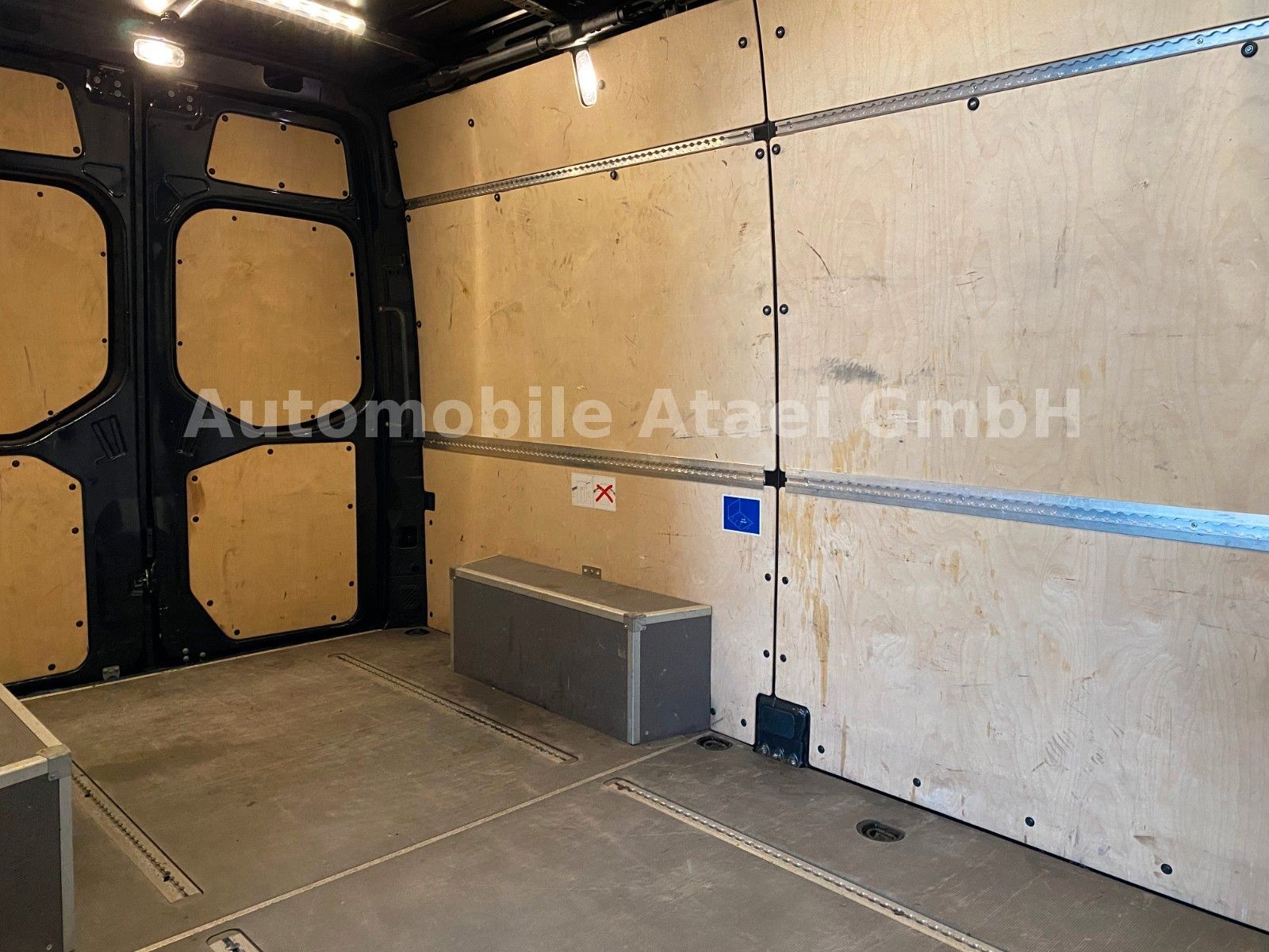 Fahrzeugabbildung Mercedes-Benz Sprinter 317 NAVI+ 360° KAMERA+ SITZHEIZ. (0228)