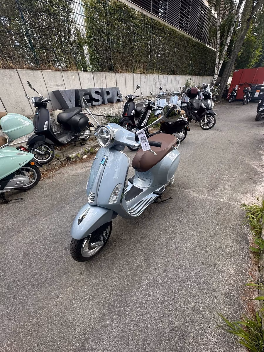 Vespa Primavera 50 LED USB LM nur 1143 km