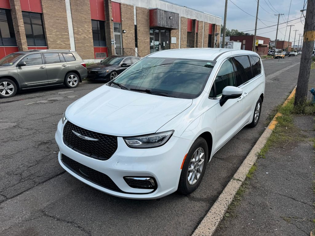 Image of Chrysler Pacifica