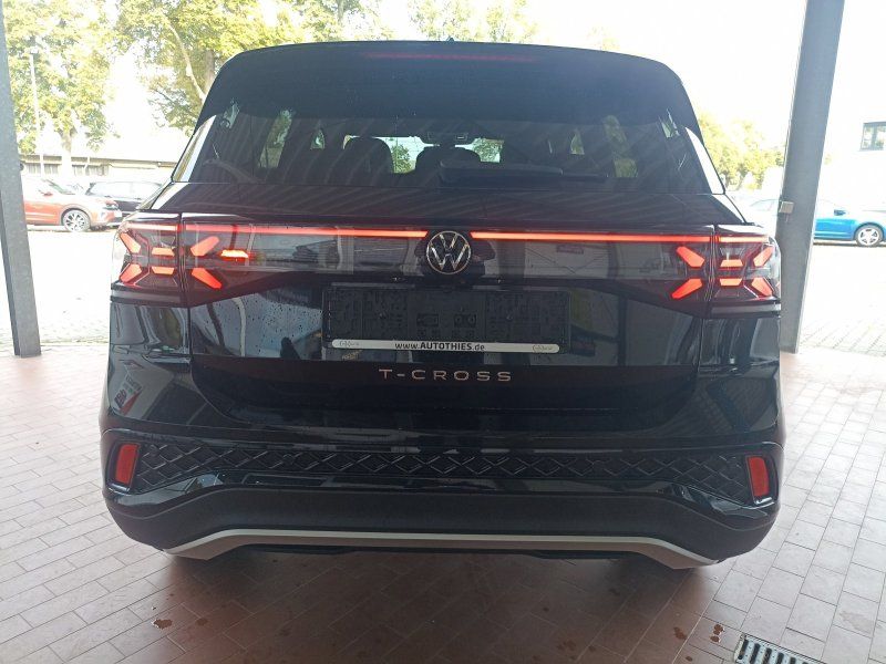 Fahrzeugansicht 6 Fahrzeugabbildung Volkswagen T-Cross 1.5 TSI R-Line DSG 1 AHK+MATRIX+NAVI+TRA