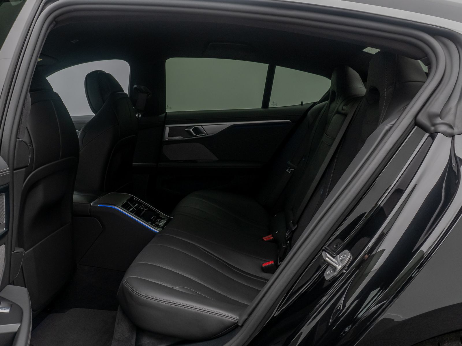 Fahrzeugabbildung BMW 840i Gran Coupé M Sport DAB SoftClose DisplayKey