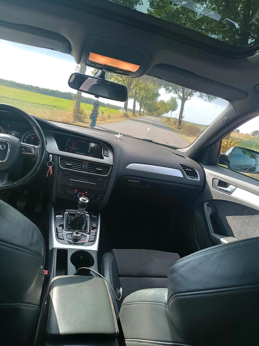 Audi A4 2010 — engine 179 HP (132kW)