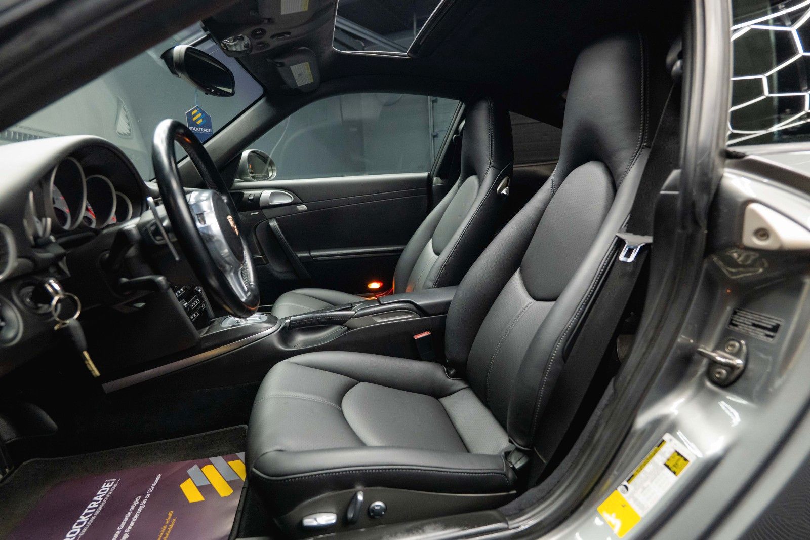 Fahrzeugabbildung Porsche 997.2 911 Carrera S Coupe Sport Chrono+ Bi-Xenon