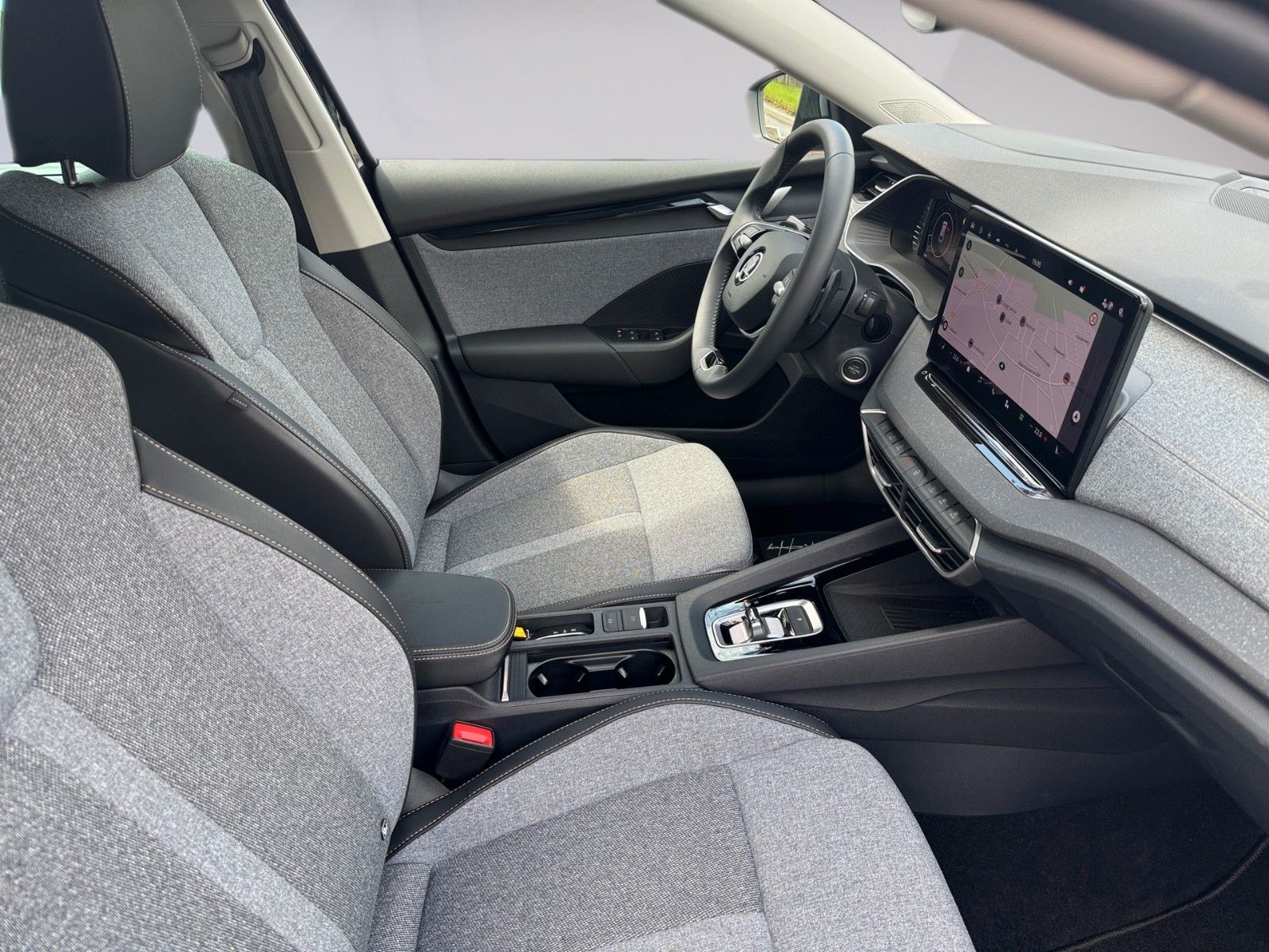 Fahrzeugabbildung SKODA Octavia Combi Selection 2.0 TDI
