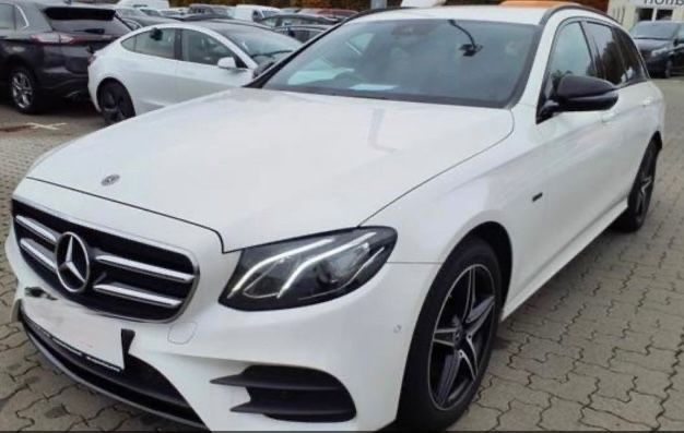 Image of Mercedes-Benz E 300