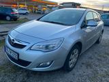 Opel Astra J Sports Tourer Design Edition