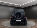 Land Rover Defender 110 4.4 Benzin P635 OCTA Black Edition  - Land Rover Defender: Edition