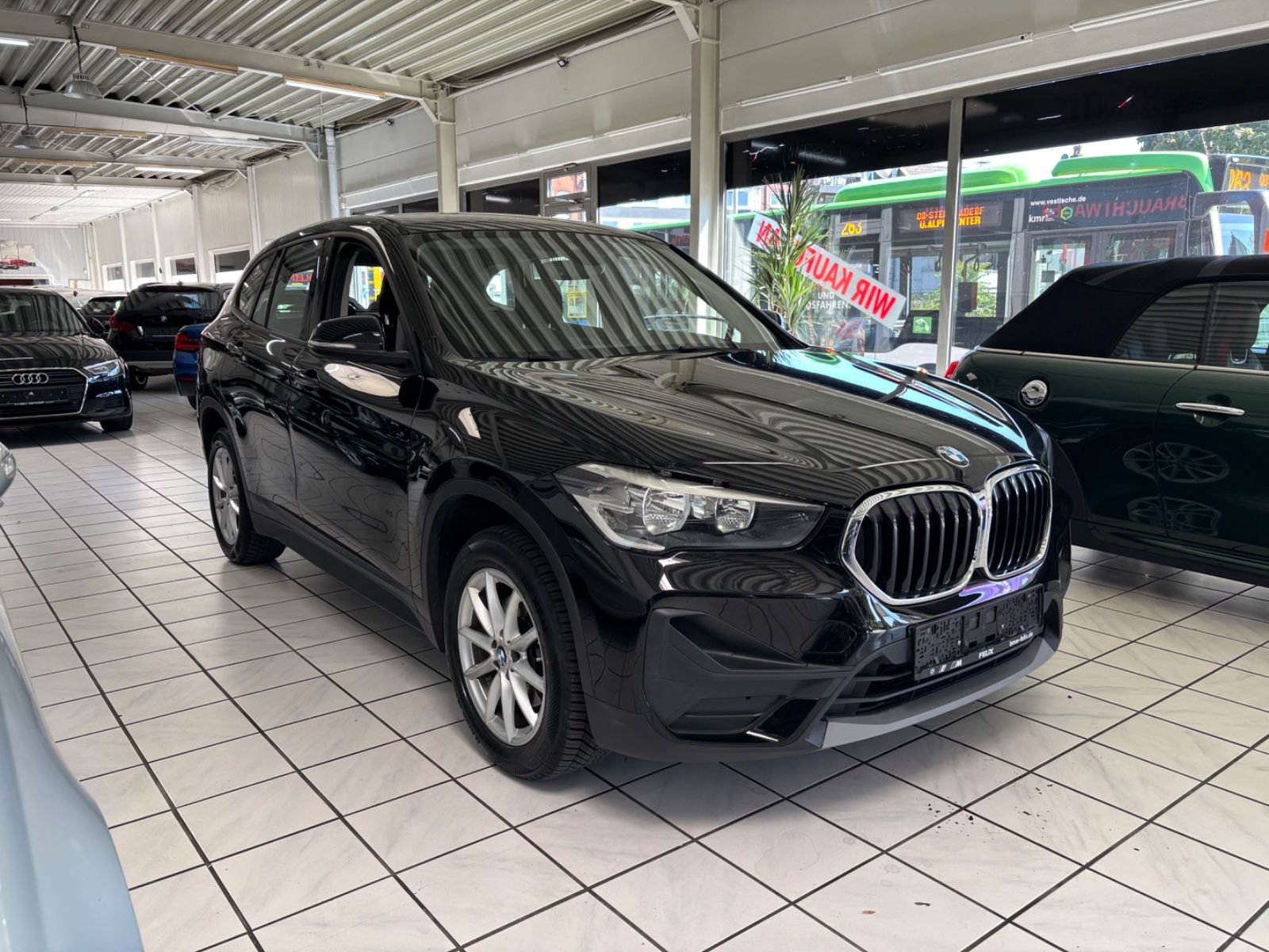 BMW X1 sDrive 18 i Advantage *Automatik*NAVI*SHZ* imagem 3