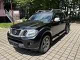 Nissan Navara 2.5 dci*Doppel-Kabine*EVO*Euro5*Automatik - : Pickup, Kabine