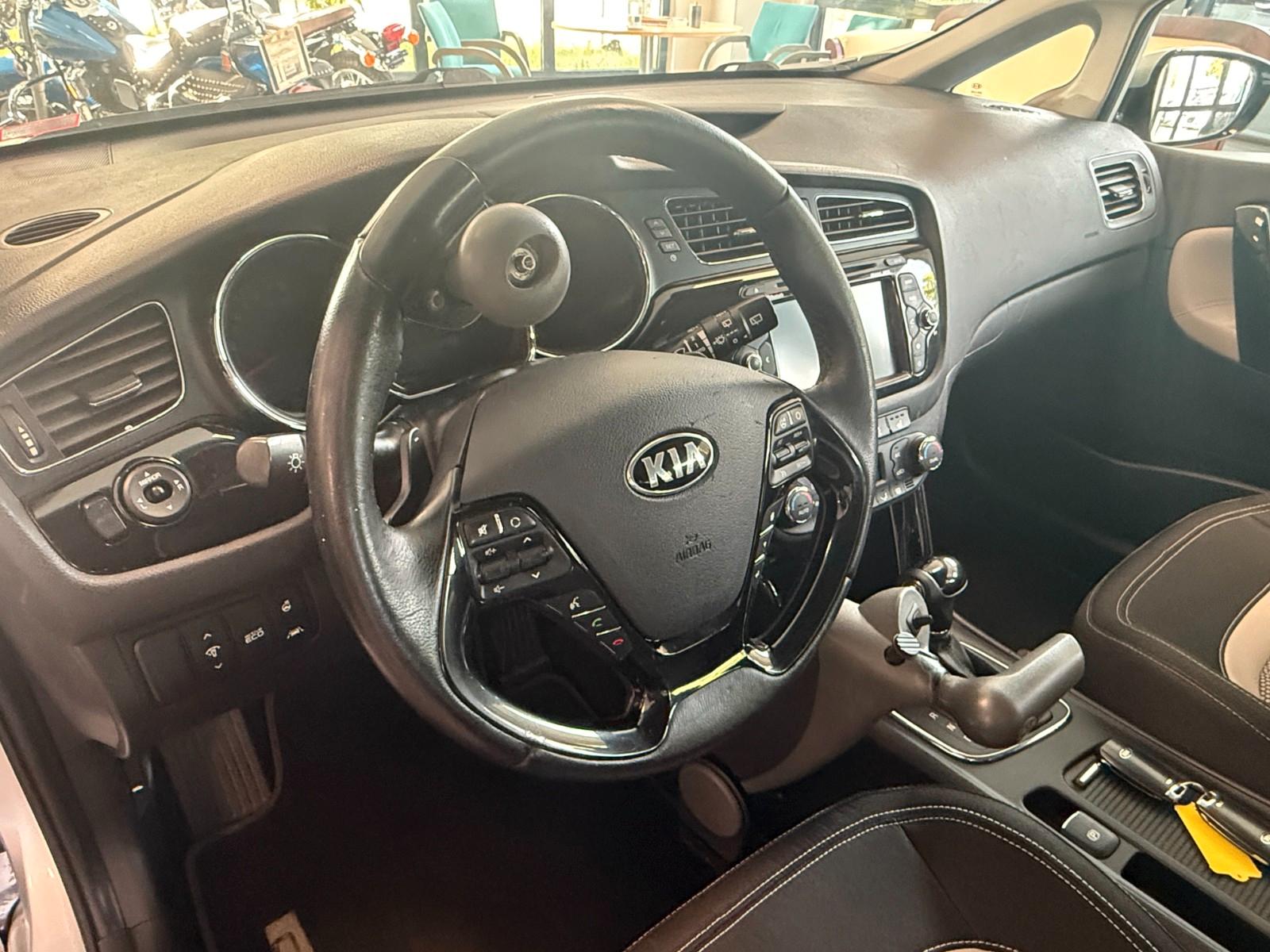 Kia Ceed Sportswagon Spirit Behindertenger. Handgas