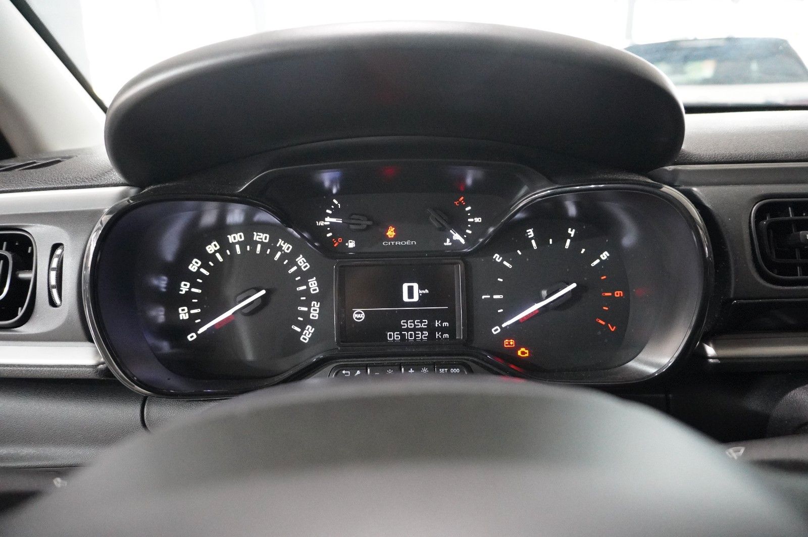 Fahrzeugabbildung Citroën C3 LIM. 1.2 FEEL LED/KLIMA/SHZ/PDC/TEMP./USB